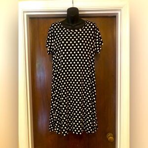 Popyoung Black and White Polka Dot TShirt Dress - size L - 38” in Length